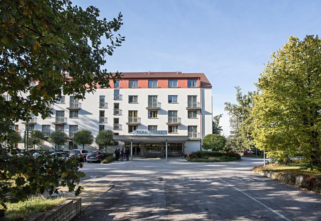 Lh Parkhotel Hluboka Nad Vltavou Congress & Wellness Ngoại thất bức ảnh