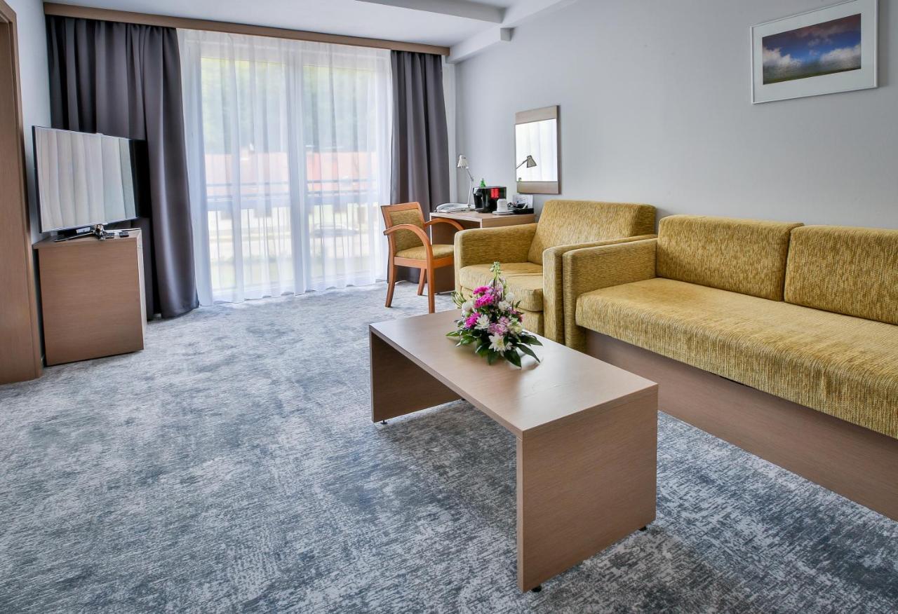 Lh Parkhotel Hluboka Nad Vltavou Congress & Wellness Ngoại thất bức ảnh