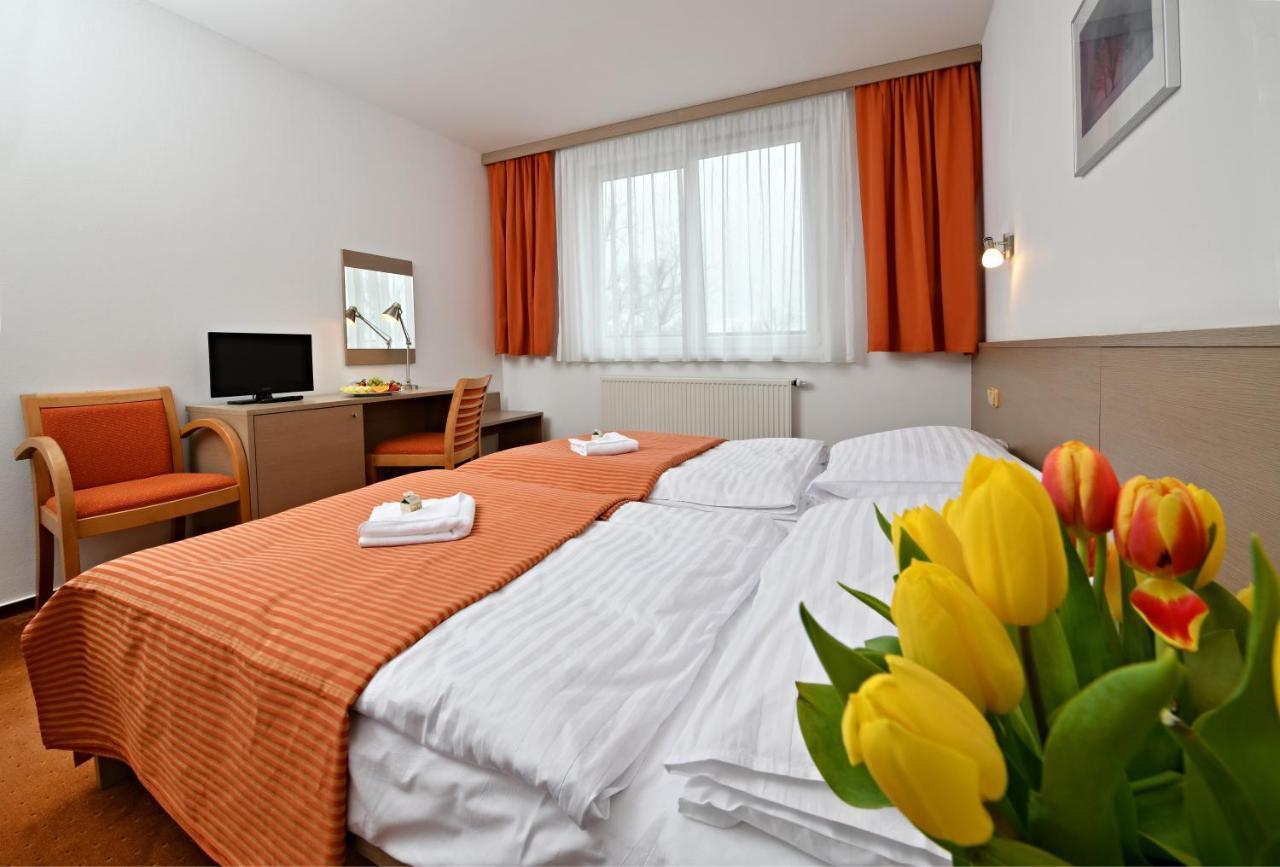 Lh Parkhotel Hluboka Nad Vltavou Congress & Wellness Ngoại thất bức ảnh