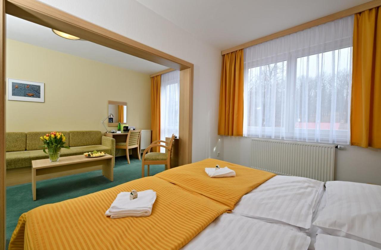Lh Parkhotel Hluboka Nad Vltavou Congress & Wellness Ngoại thất bức ảnh