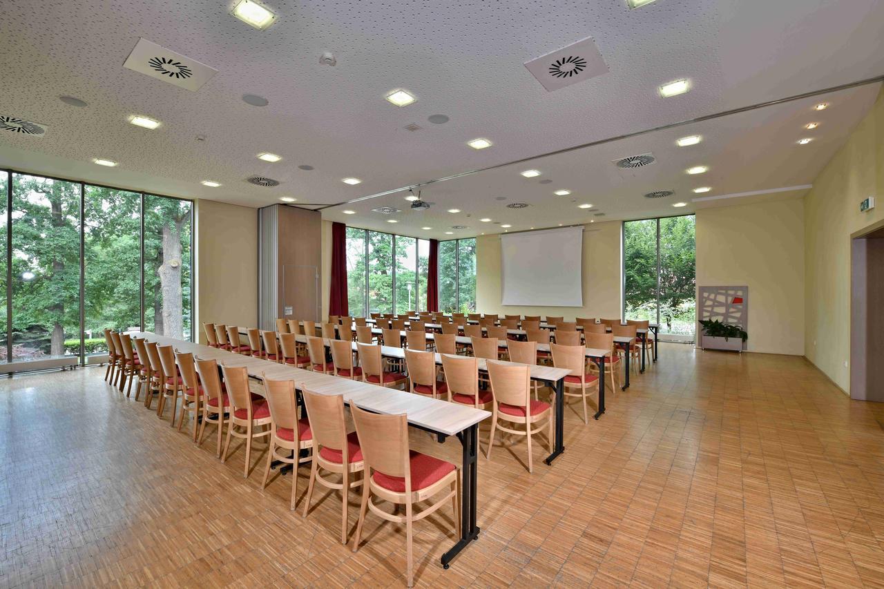 Lh Parkhotel Hluboka Nad Vltavou Congress & Wellness Ngoại thất bức ảnh