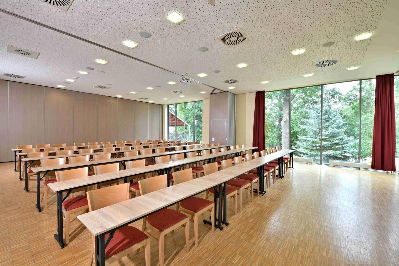 Lh Parkhotel Hluboka Nad Vltavou Congress & Wellness Ngoại thất bức ảnh